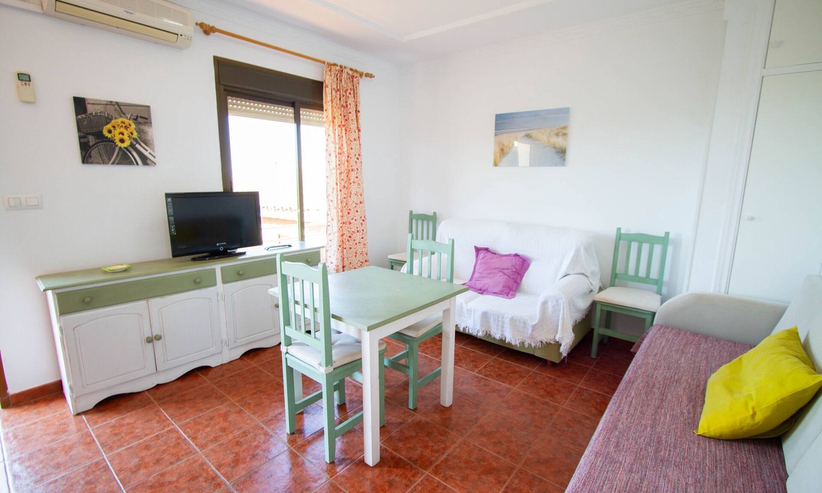 Bolonia Apartment | 1 Bedroom Apartment (2 Adults + 1 Child) Bolonia Beach