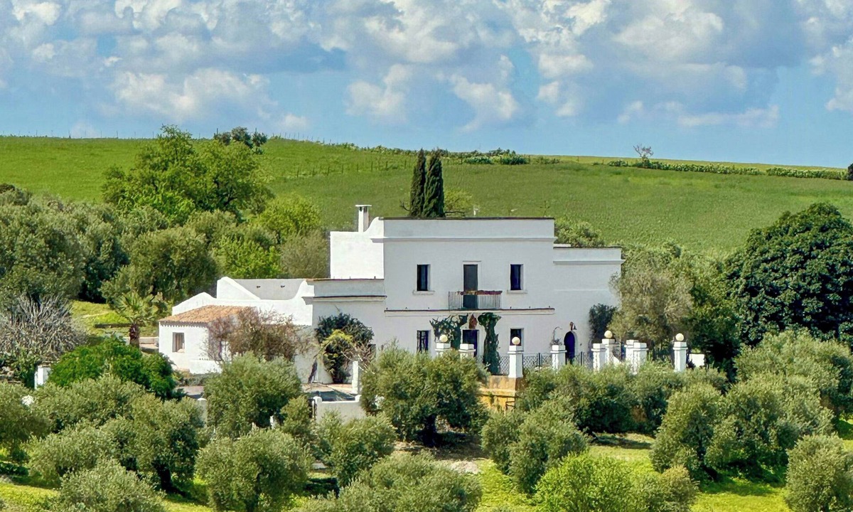 Arcos de la Frontera House | 18th-century Andalusian cortijo near Cádiz