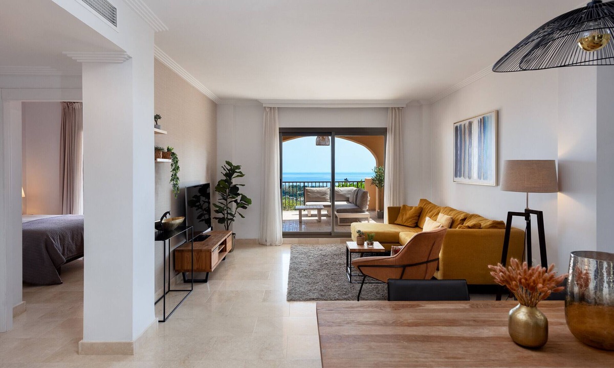 New Golden Mile Apartment | 2BR Middle Floor Apartment with Sea Views