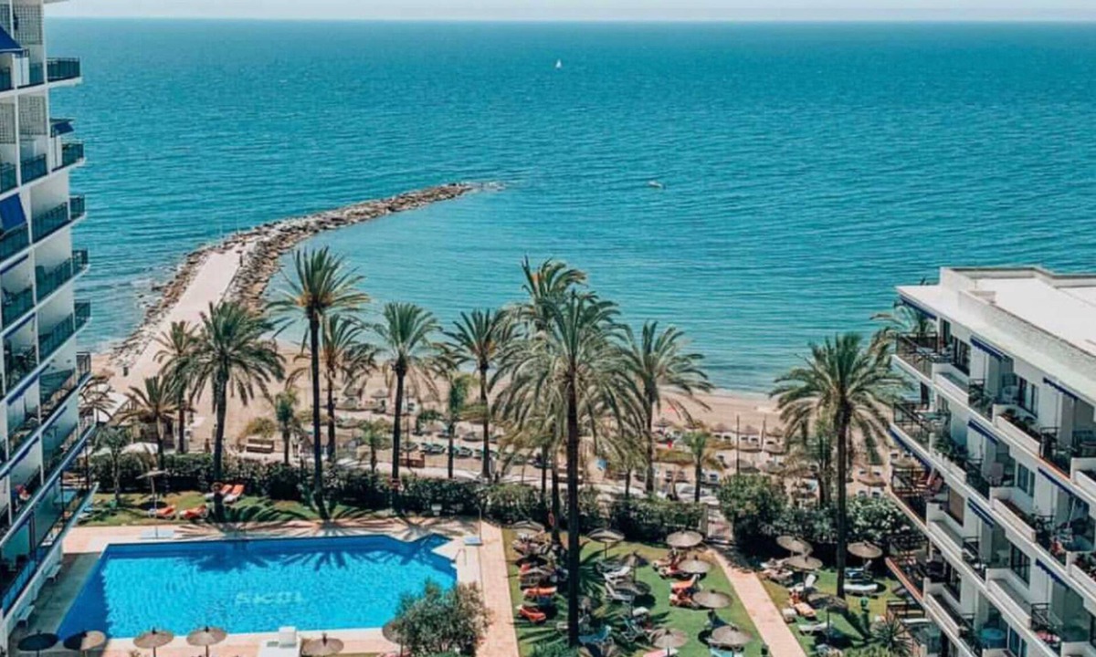 Marbella Seafront Promenade Apartment | 3 Pools, 3 Beds. Beach Front. TOP Renovated Apartment in Marbella Centre!