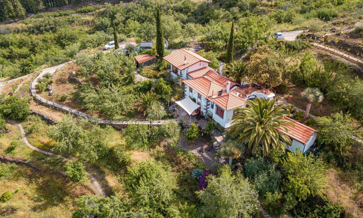 Garafia House | Absolute Ruhe und Alleinlage Über den Wolken, 30.000m²altkanarischesweingut,pool