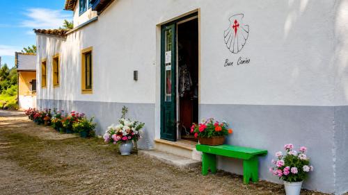 Canedo Hostel | Albergue Vía Vitae
