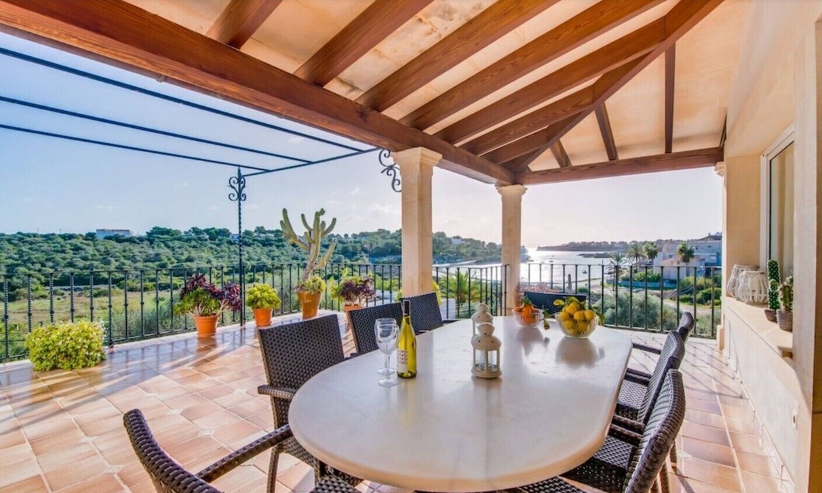 Portopetro House | “Algueret” near the Sea with Sea View, Shared Pool, Wi-Fi, A/C, Terrace & Garden; Parking Available