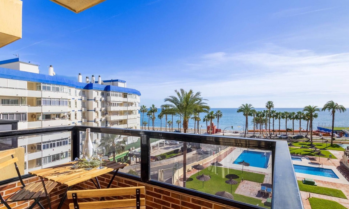 Torrequebrada Apartment | Aloha Playa 402 - Terraze, Swimming Pool, Sea Views. Benalmadena