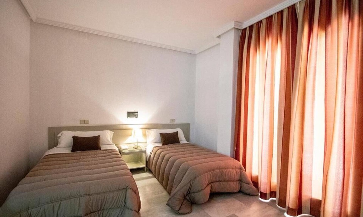 Mairena del Aljarafe Hotel | Apartamento 3 pax/Doble sofá cama