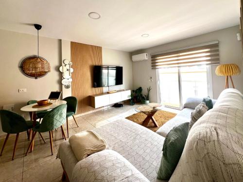 Cabo Blanco Apartment | Apartamento La Mar, Arona