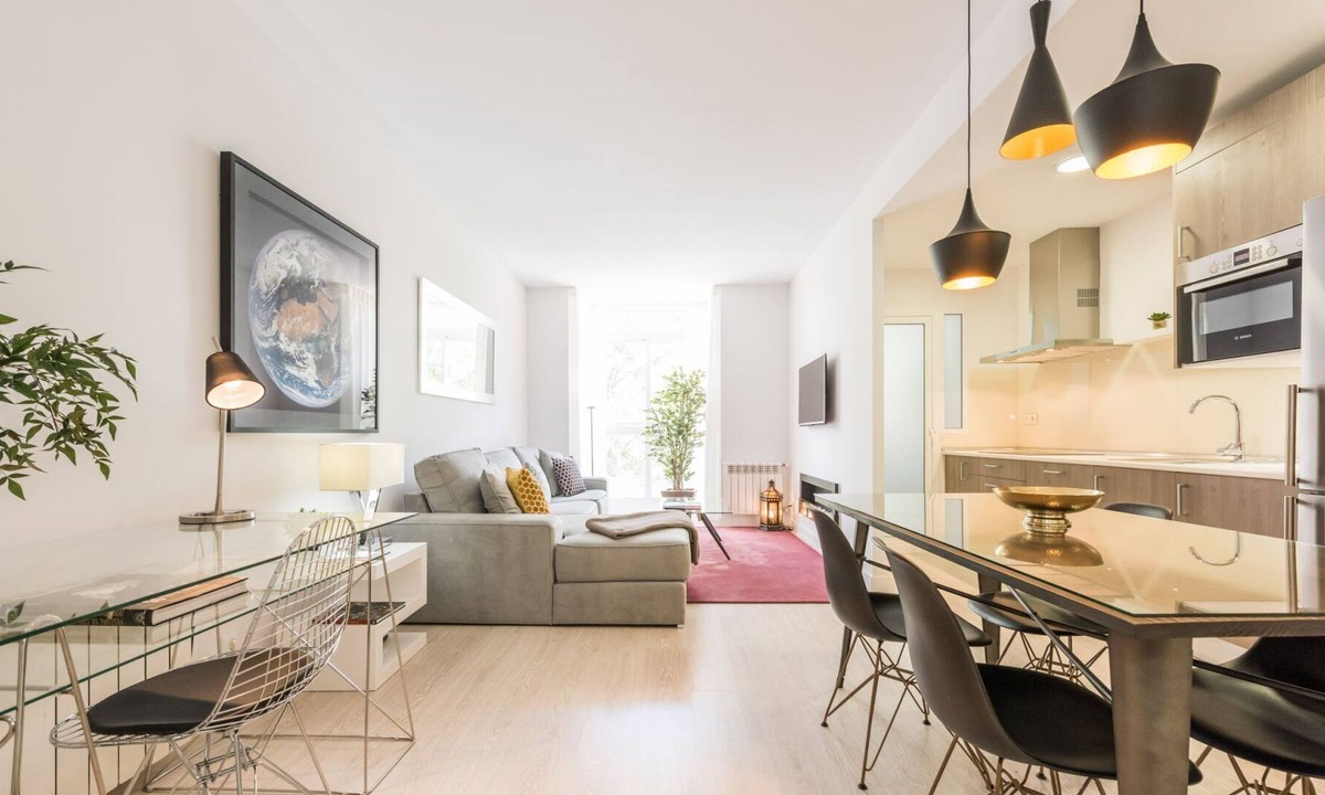 Quintana Apartment | Apartamento Madrid con Piscina en Verano ( Arturo Soria II )