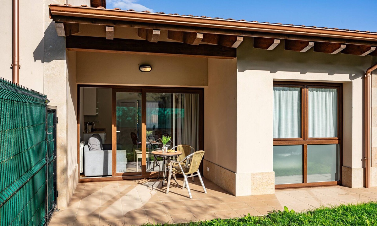 Llanes Apartment | Apartment '2 Jardin 2 - El Sablon' with Mountain View, Private Terrace and Private Garden