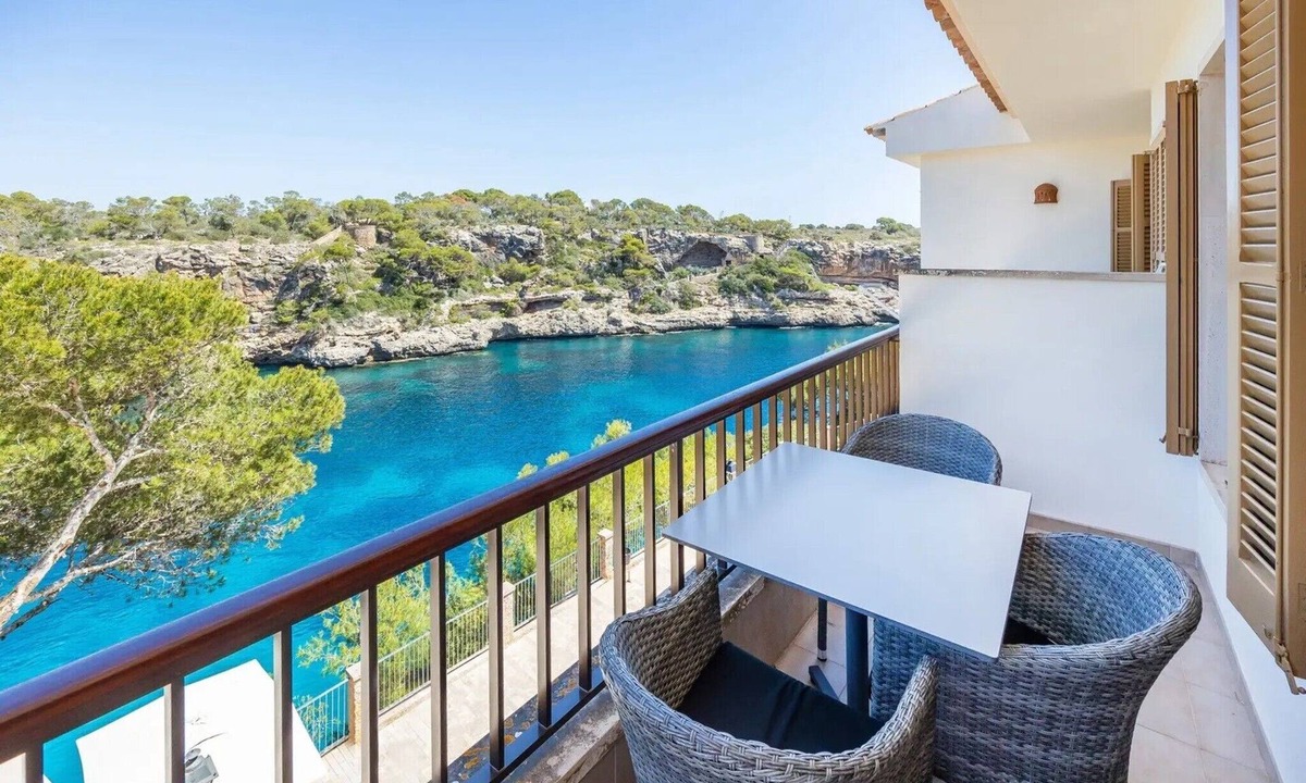 Cala Figuera Apartment | Apartment 'Apto Vistas Al Mar' with Sea View, Wi-Fi and Air Conditioning