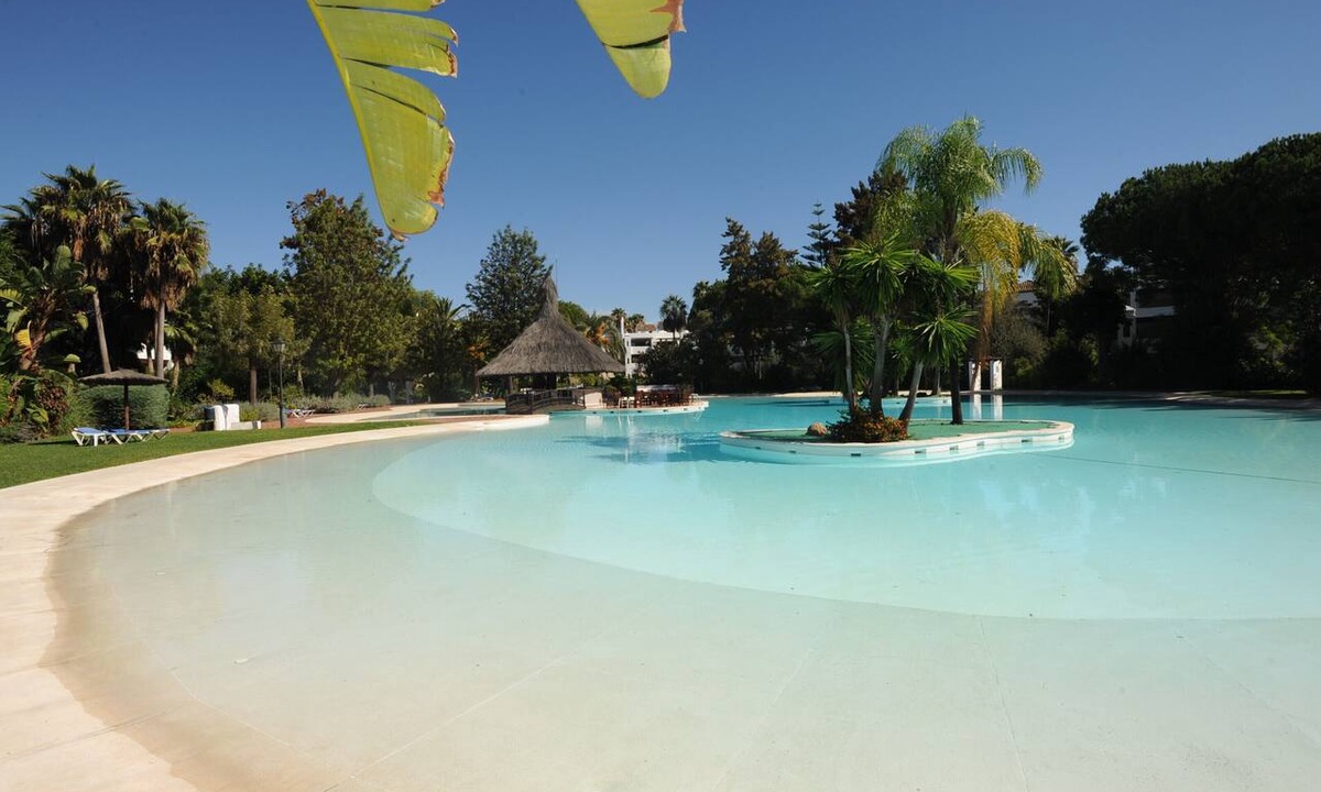 New Golden Mile Apartment | Apartment 'Bonito Piso Con Jardines Y Piscina' with Shared Pool, Wi-Fi and Air Conditioning
