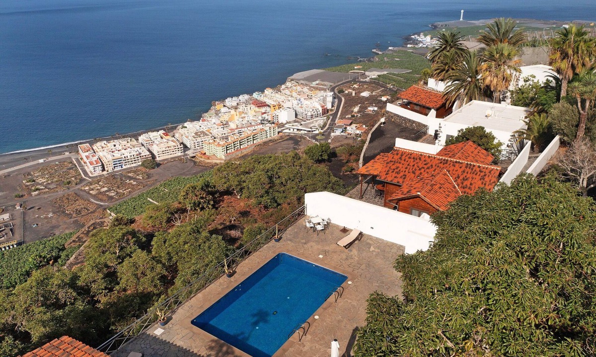 Puerto Naos Apartment | Apartment 'Moijama 8' with Sea View, Shared Pool and Wi-Fi