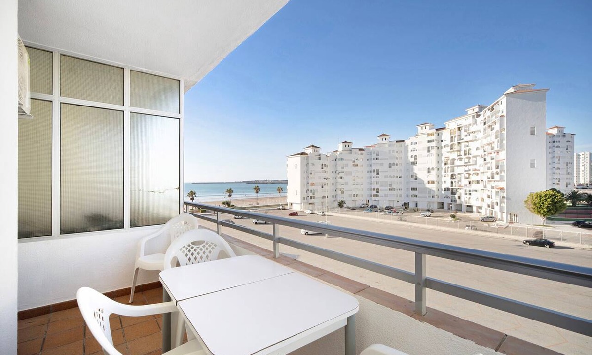 El Puerto de Santa Maria Apartment | Apartment '1a Linea Valdelagrana' with Sea View, Shared Pool and Wi-Fi