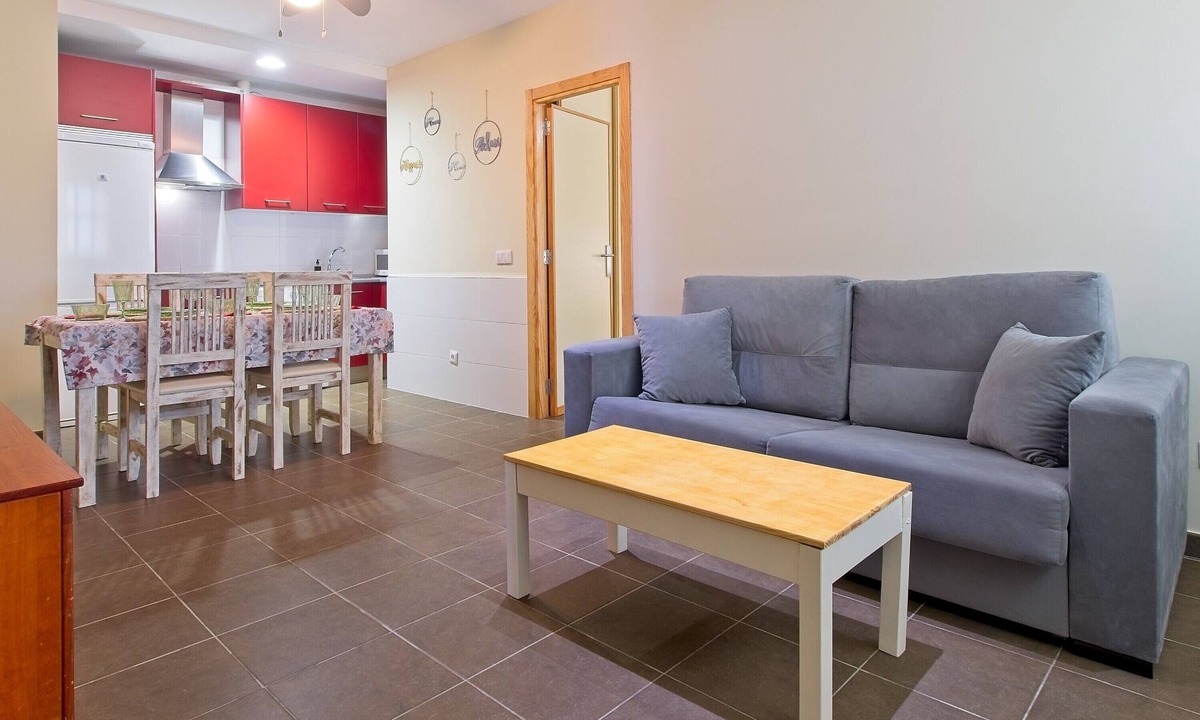 Sardon de los Frailes Apartment | Apartment 'Sardón De Los Frailes' with Lake View, Shared Pool and Wi-Fi