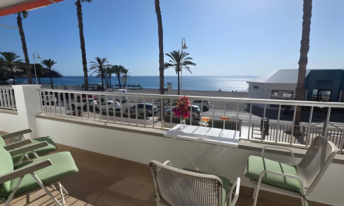 La Herradura Apartment | Apartment 'La Herradura' with Sea View, Wi-Fi and Air Conditioning
