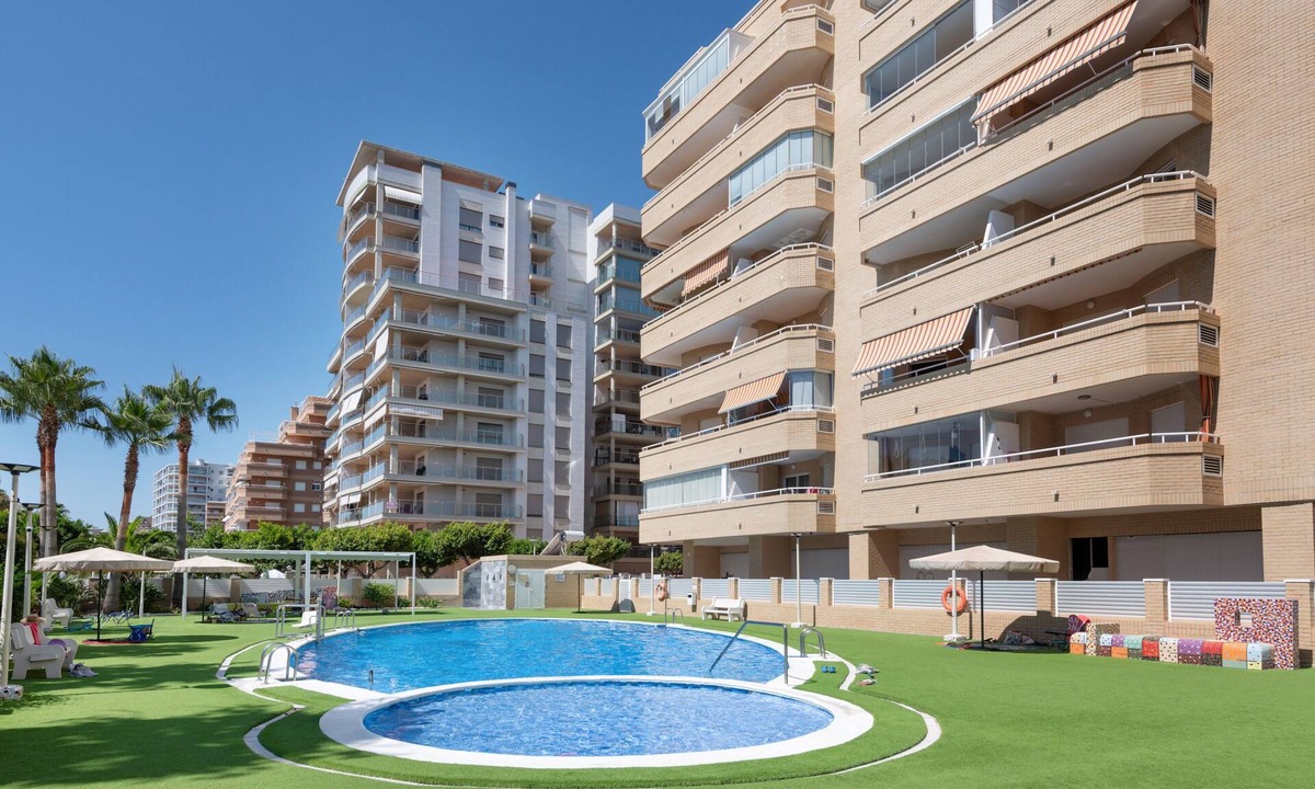 Marina d'Or Apartment | Apartment 'Marina Dor Oropesa' with Sea View, Shared Pool and Air Conditioning