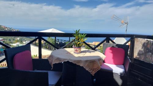 El Guincho Apartment | Apartment mit privatem Balkon sowie Meer- und Gebirgsblick im modernen Stil