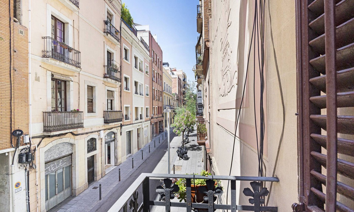 el Camp d'en Grassot i Gracia Nova Apartment | Apartment 'Sagrada Familia Balcony' with Balcony and Wi-Fi