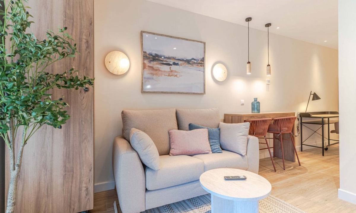 Plaza de Toros-Doctores-San Lazaro Apartment | Apto Alcazaba. Modern, bright and ideally located