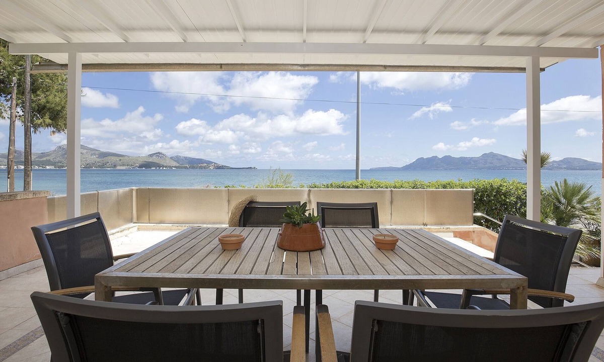 Puerto de Pollensa Villa | Astonishing sea views. Beachfront modern & comfy house with private swimmingpool