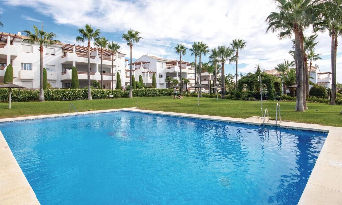 New Golden Mile Apartment | Awesome apartment in Estepona with WiFi