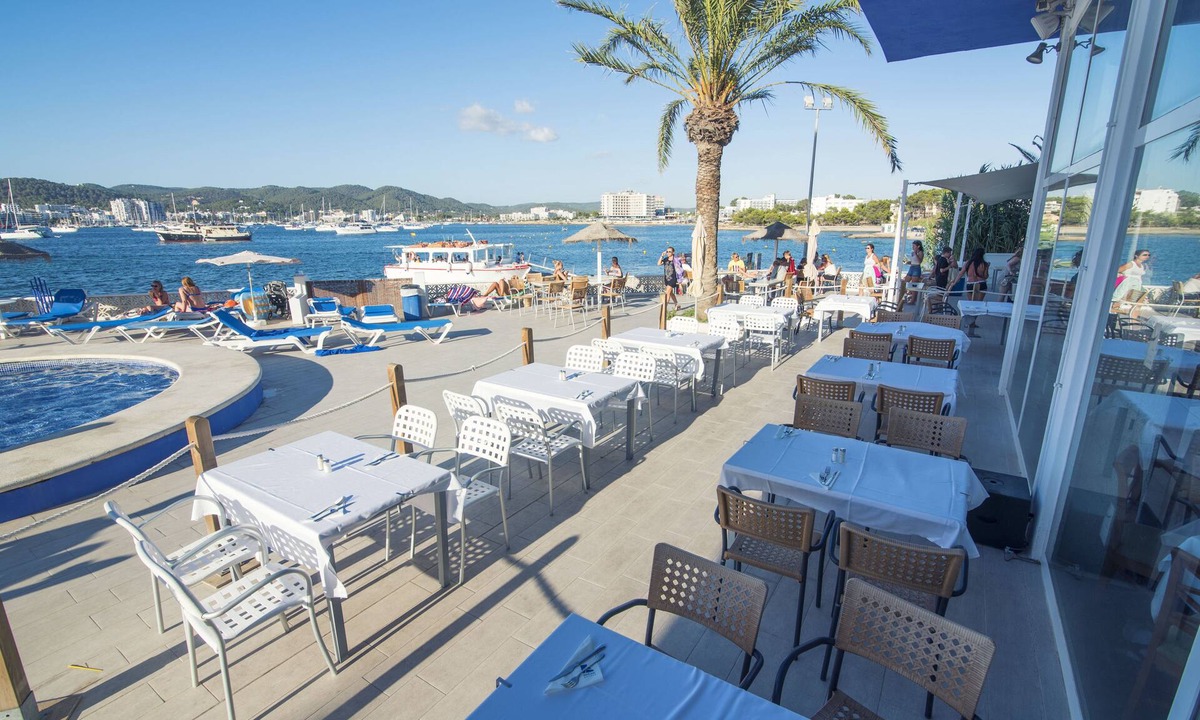 Cala de Bou Hotel | azuLine Hoteles Mar Amantis & Mar Amantis II