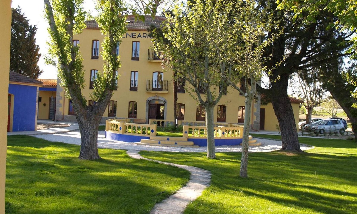 Bermillo de Sayago Hotel | Balneario de Almeida La Dama Verde