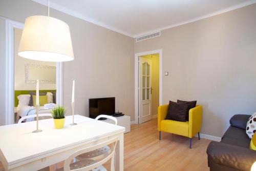 La Sagrada Familia Apartment | BarcelonaForRent Sagrada Penthouse