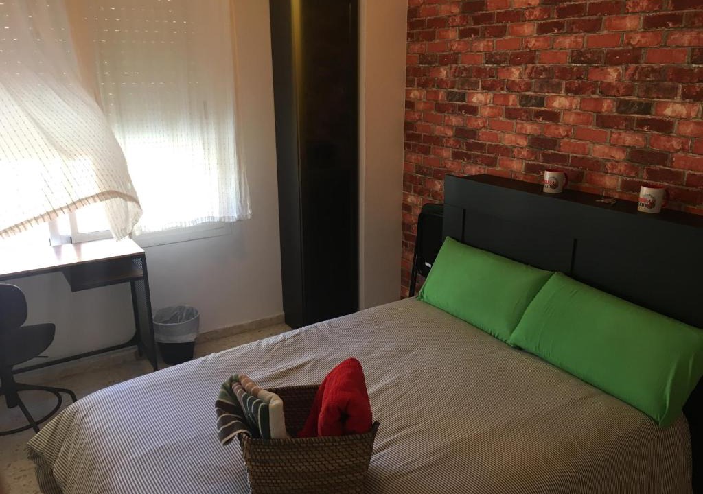 La Linea de la Concepcion House | Beach, City & Gibraltar (Shared Apartment)