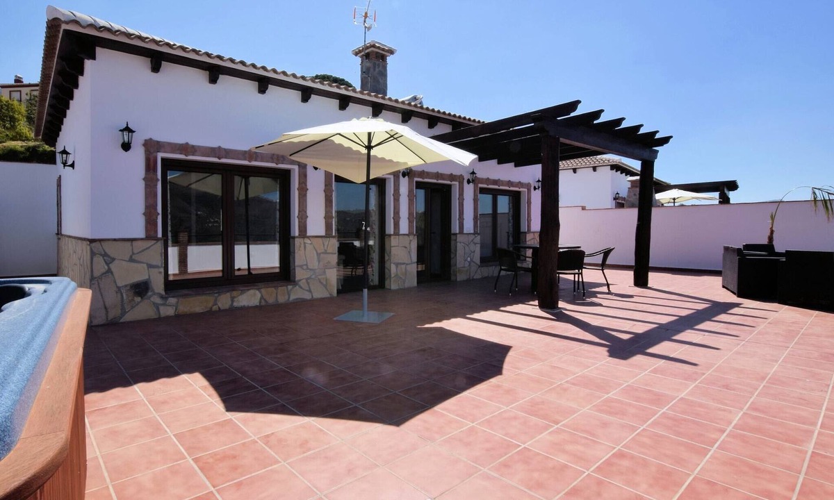 Canillas de Albaida House | Beautiful villa with jacuzzi