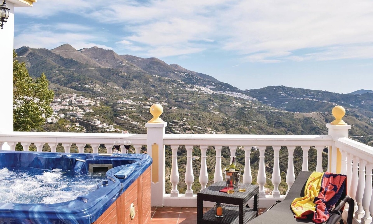 Canillas de Albaida House | Beautiful home in árchez
