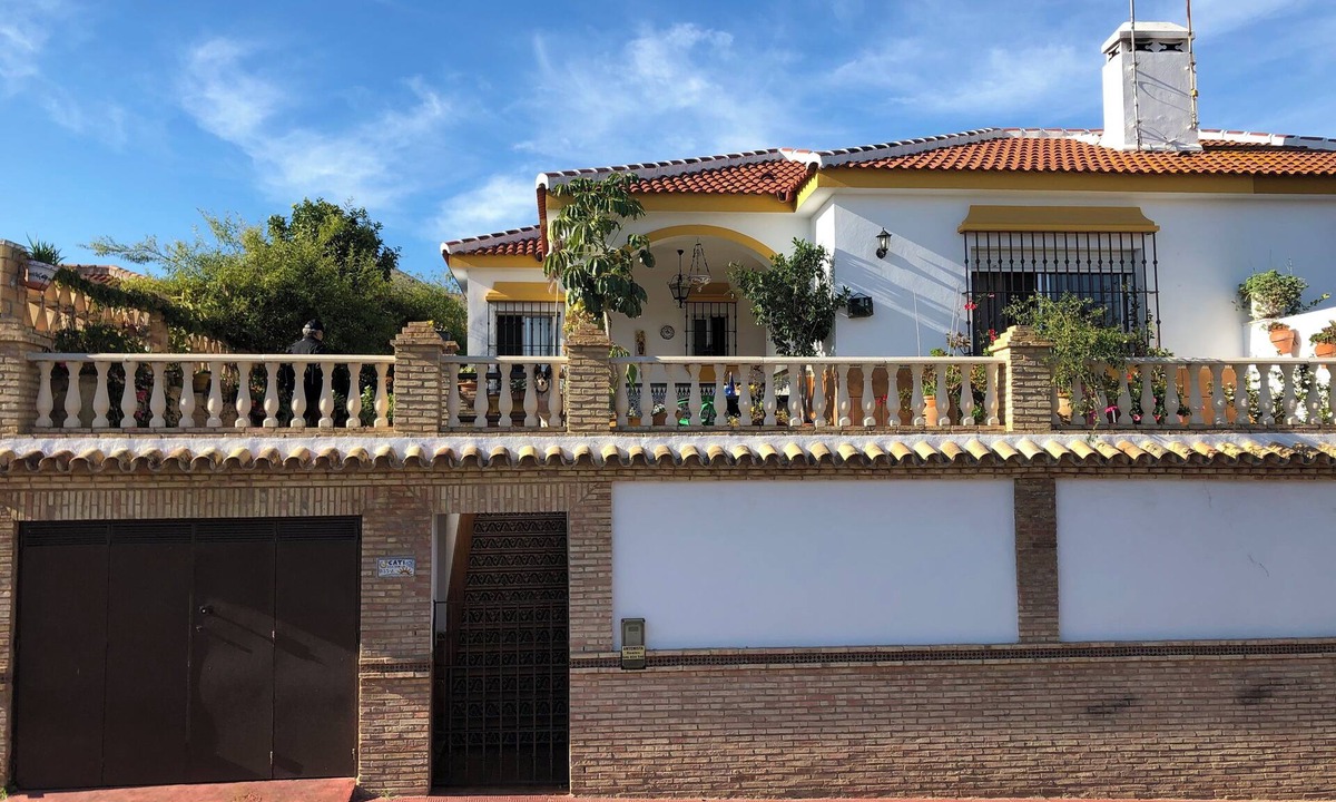 Matalascanas Ski Chalet | Beautiful Villa
