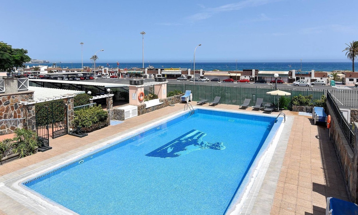 Playa del Ingles Ski Chalet | Belvilla by OYO Chalet Santa Ana 15