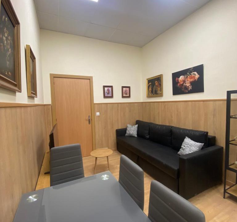Usera Apartment | Bodegón