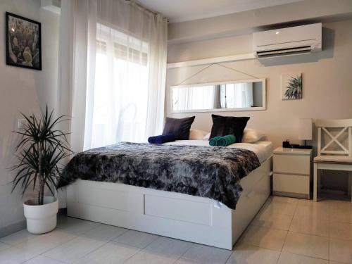 Calella Apartment | Bonavista Bright Sea View Studio with Balcony