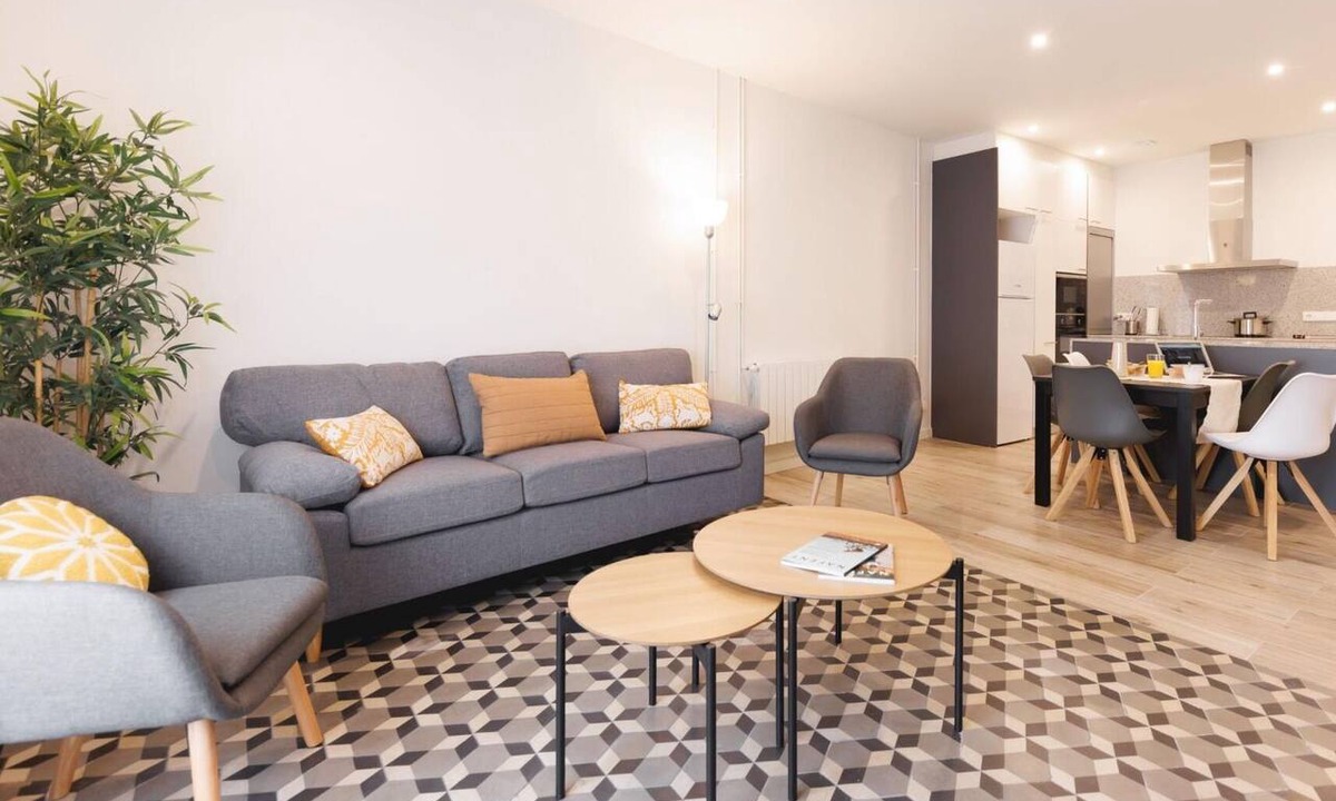 Old Town Apartment | Bravissimo Ciutadans Penthouse, with 3 bedrooms