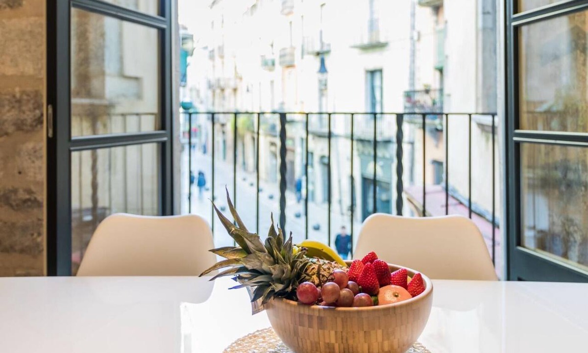 Old Town Apartment | Bravissimo Cort Reial 1B, charming apartment