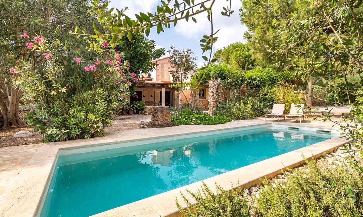 Santanyi Villa | Can Blai Blai country house with garden, views and swimming pool in Santanyi