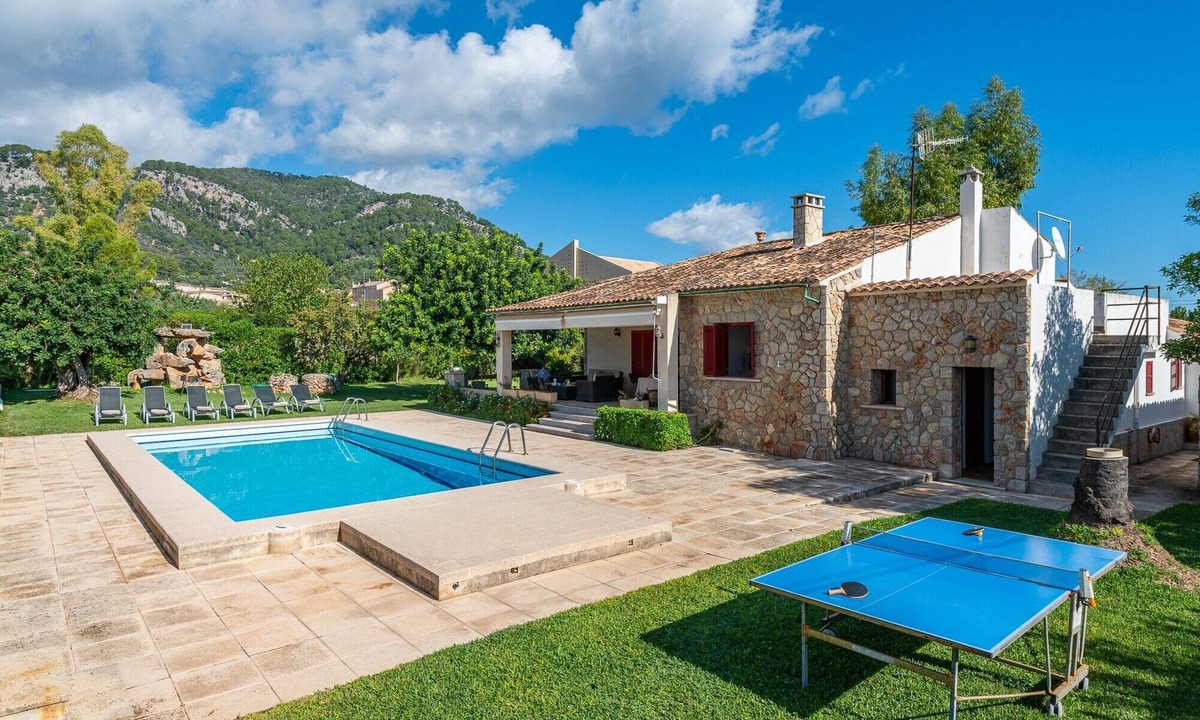 Selva Villa | Can Calistro: Rural Villa with Private Tennis Court