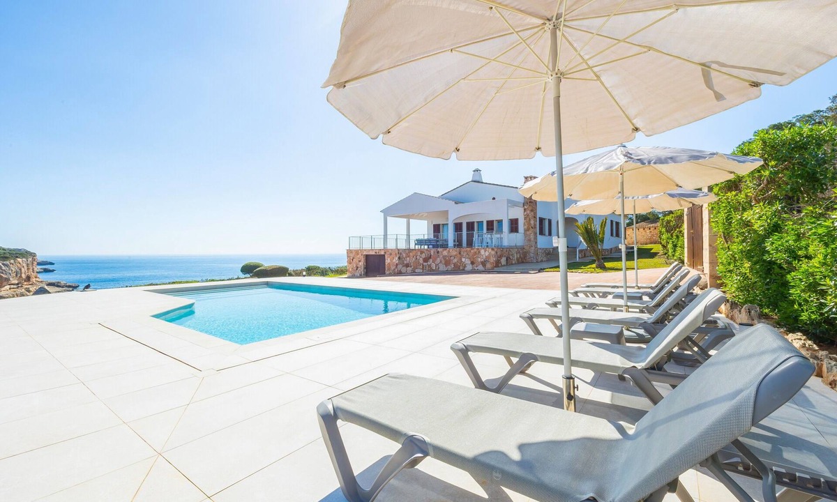 Cala Santany Villa | Can Ferrando House with Sea Views, Wi-Fi and Air Conditioning