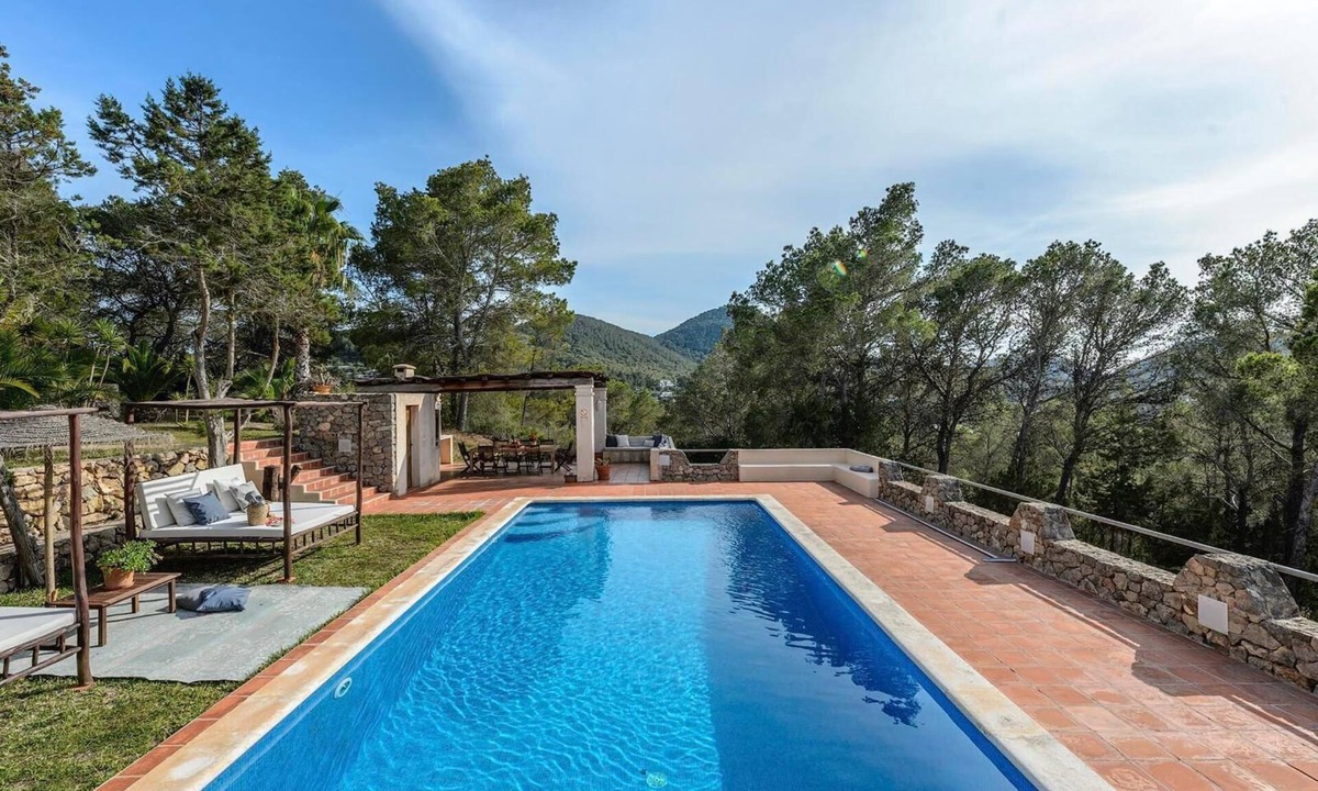 Sant Josep de sa Talaia Ski Chalet | CAN JAIS, BEAUTIFUL CHALET IN THE HEART OF SAN JOSE