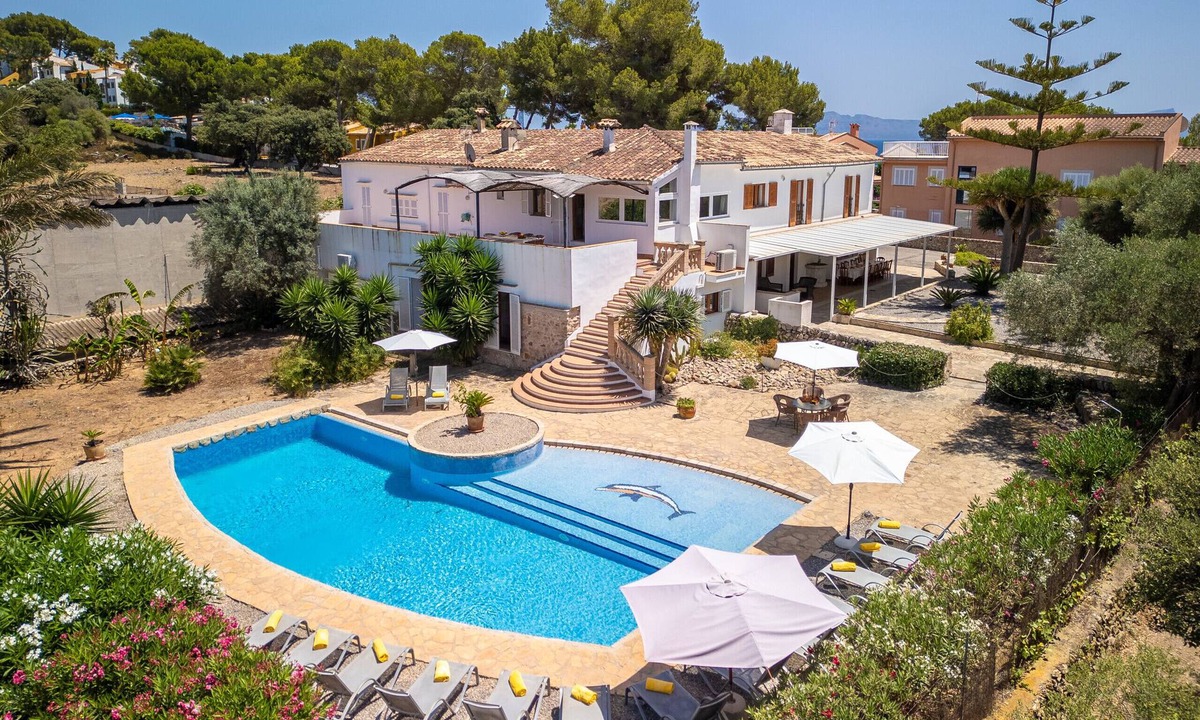 Alcanada Villa | CAS CARELLO Finca for 12 people in Alcanada