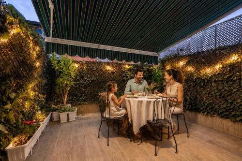 Canillas House | Casa Única con Patio Privado - Metro a 3 minutos