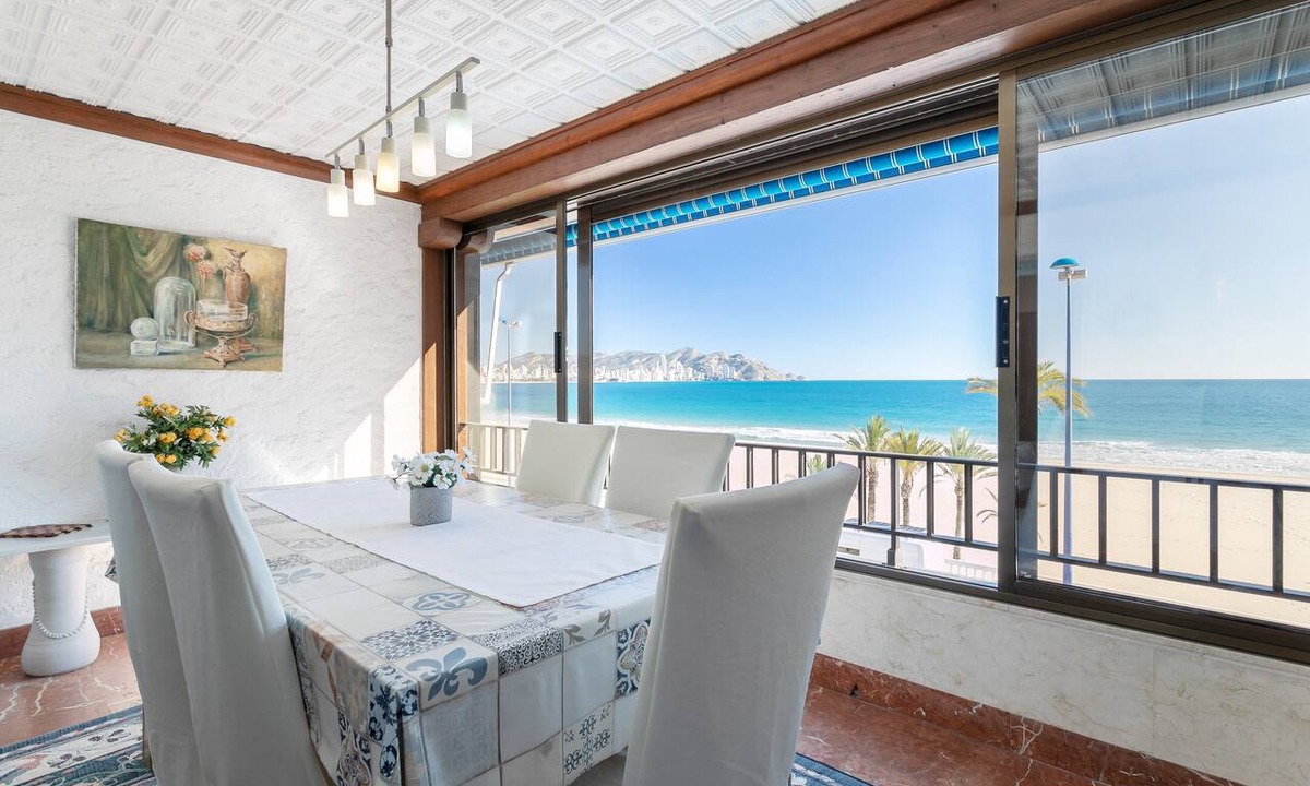 Cala Apartment | Casa Blanca 2 Apartment with Sea Views, Barbecue, Air Conditioning and Wi-Fi