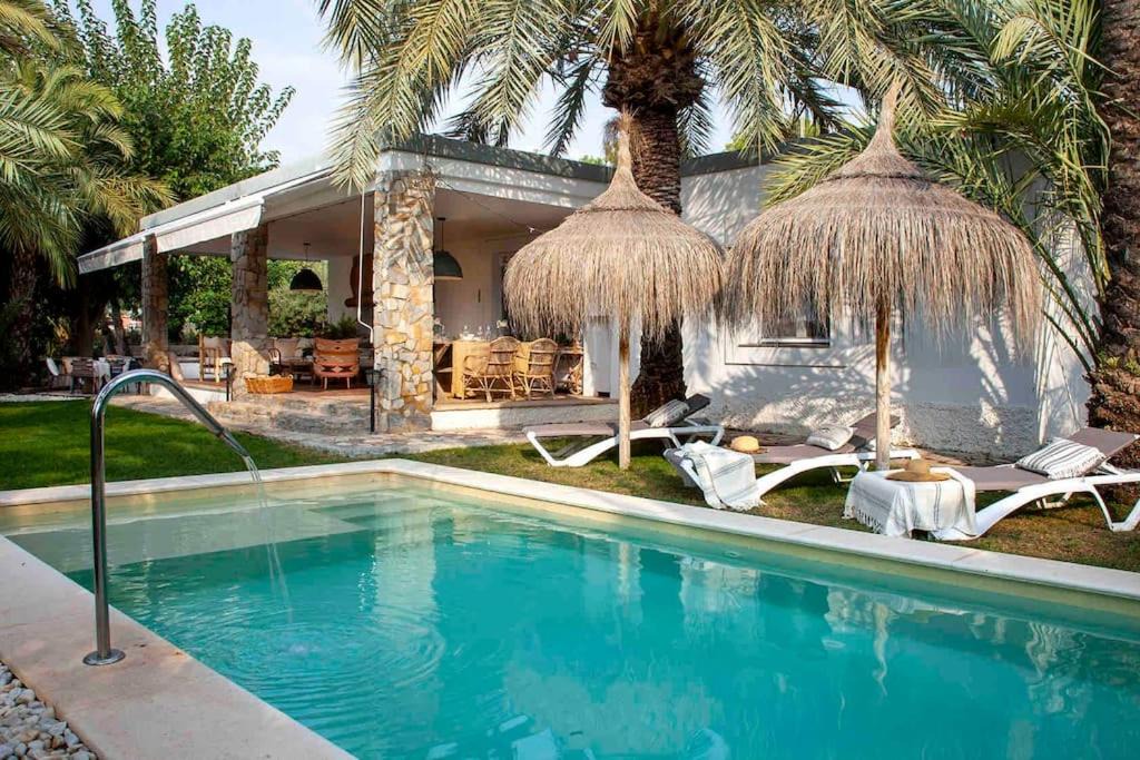 Algoda House | Casa bonita con jardín y piscina en Elche - Alicante
