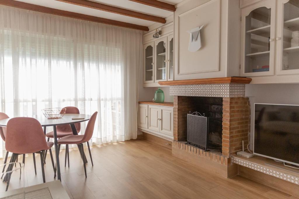 Saladillo-Benamara Apartment | Casa con jardín junto a la playa