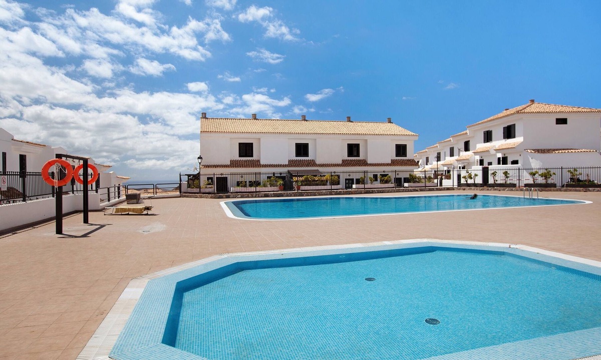 Chayofa House | Casa Dos Ángeles with Mountain Views, Pool, Air Conditioning, Wi-Fi, Garden & Terrace