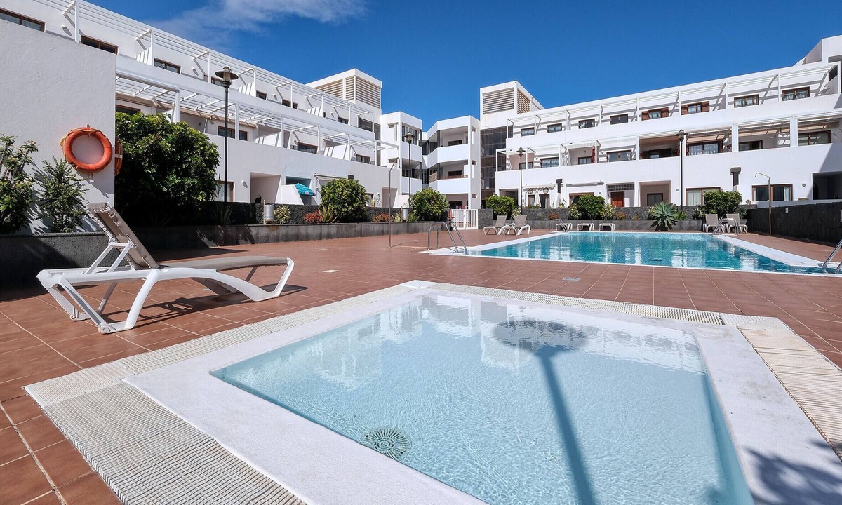 Costa Teguise Ski Chalet | Casa Elin - Shared pool By LVH