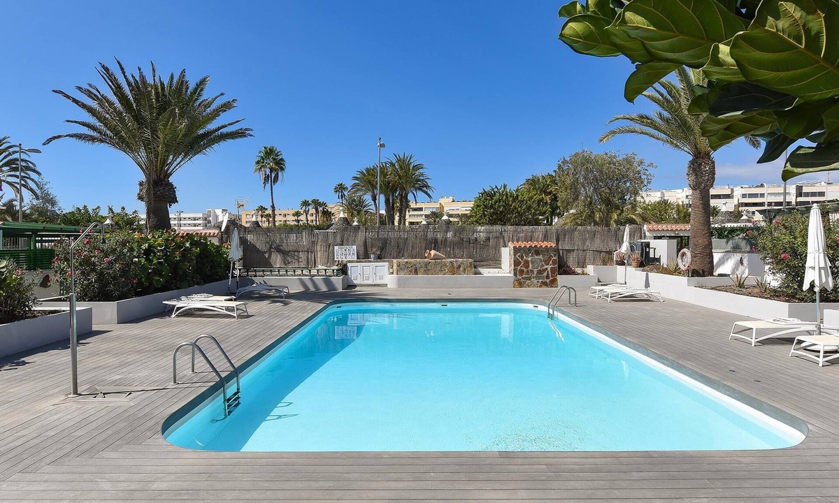 Playa del Ingles House | Casa Amarilla Begoña by VillaGranCanaria