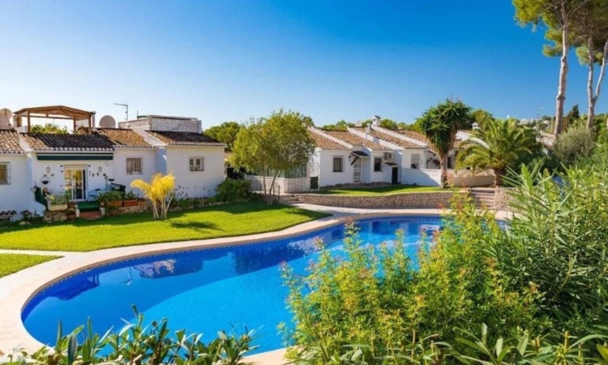 Pinar del Advocat House | Casa Julia! Completely renovated vacation home in a well-kept resort