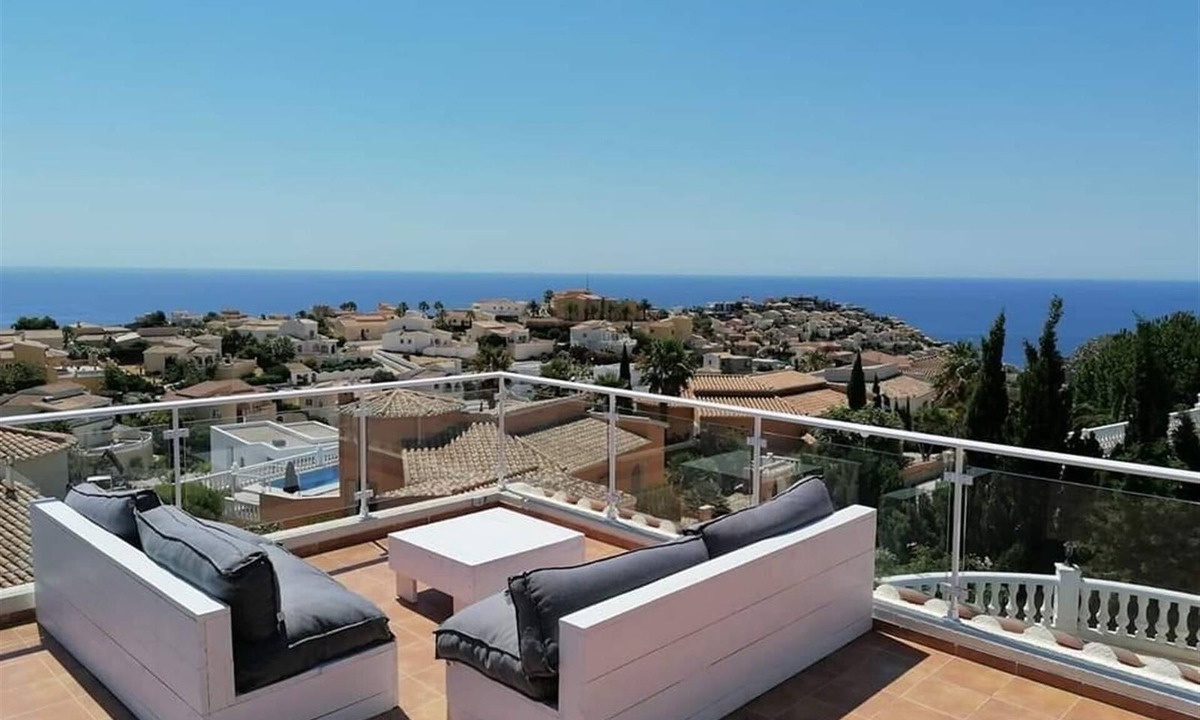 Cumbre del Sol Villa | Casa La Perla: Villa with Sea View, Pool, Balcony, A/C & Wi-Fi
